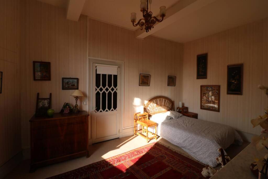 Ancien Presbytere Au Coeur Du Village Mauvezin  Экстерьер фото