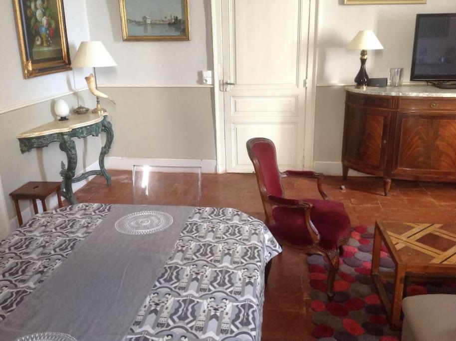 Ancien Presbytere Au Coeur Du Village Mauvezin  Экстерьер фото