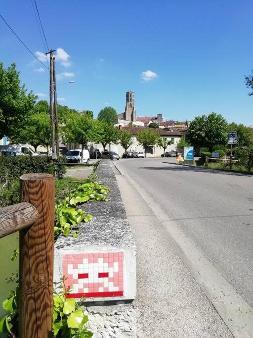 Ancien Presbytere Au Coeur Du Village Mauvezin  Экстерьер фото